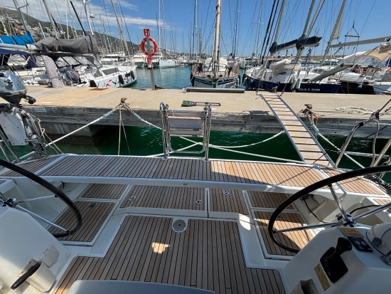 Beneteau Oceanis 45 nuova in vendita