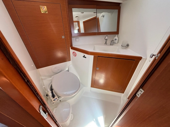 Beneteau Oceanis 45 nuova in vendita