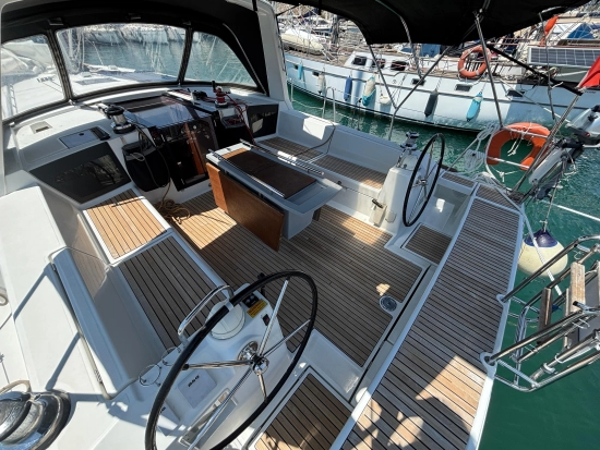 Beneteau Oceanis 45 nuova in vendita
