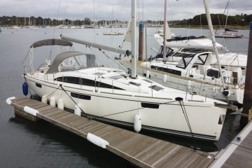 Bavaria Yachts Vision 42 usado à venda