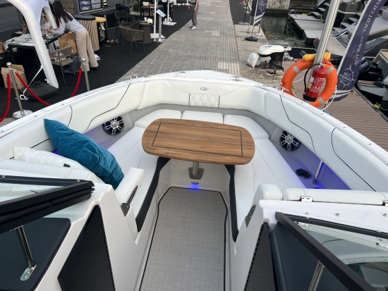 Regal LS6 Bowrider nuevo en venta