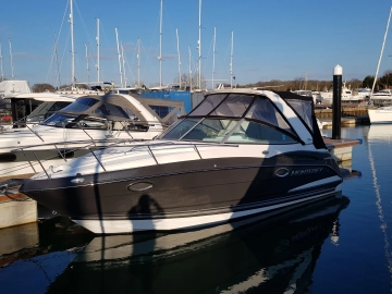 Monterey 275 Sport Yacht usata in vendita