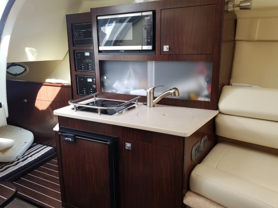 Monterey 275 Sport Yacht usata in vendita