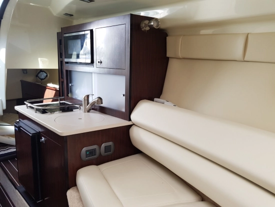 Monterey 275 Sport Yacht usata in vendita