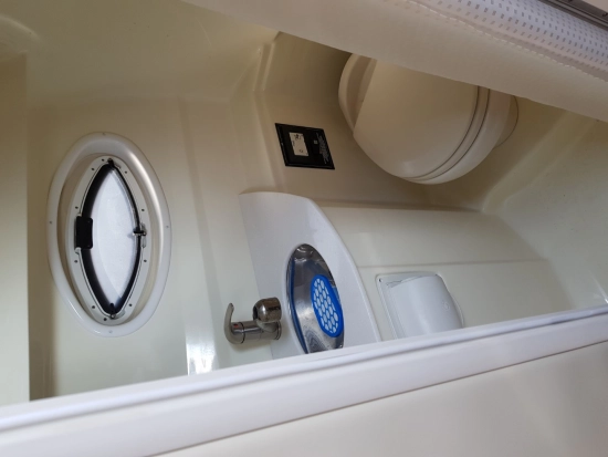 Monterey 275 Sport Yacht usata in vendita