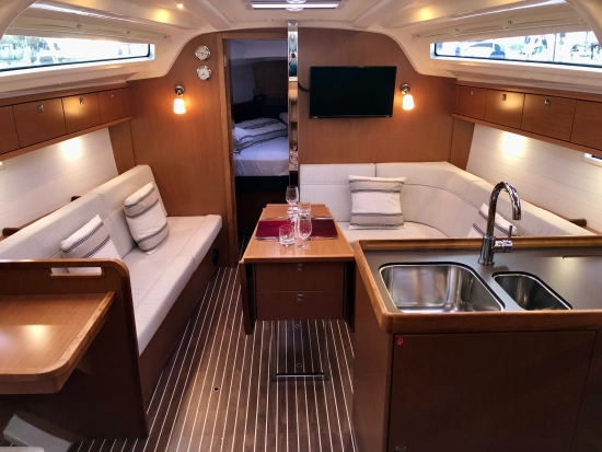Bavaria Yachts Cruiser 37 de segunda mano en venta