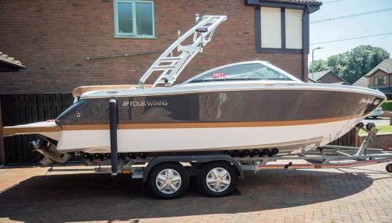 Four Winns H210 usata in vendita