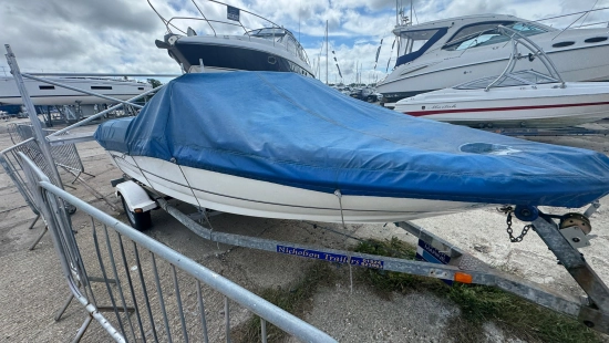 Bayliner 175BR usado à venda