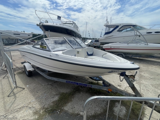 Bayliner 175BR usado à venda