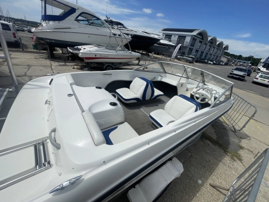 Bayliner 175BR usado à venda
