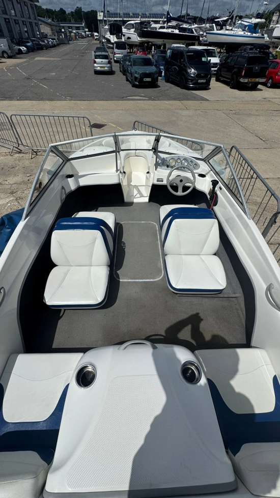 Bayliner 175BR usado à venda