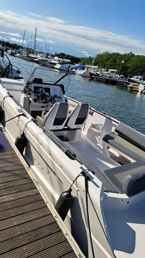 Axopar 22 Spyder usado à venda