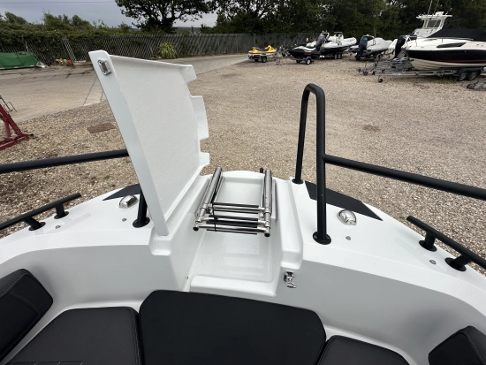 Finnmaster R6 Bowrider de segunda mano en venta