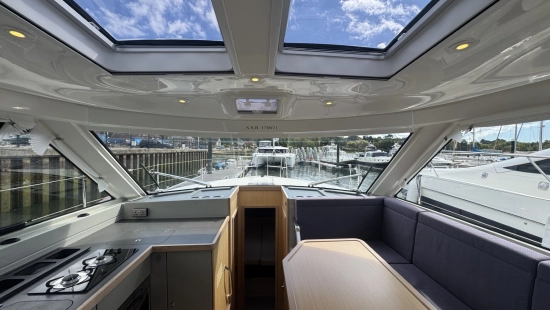 Bavaria Yachts E40 Sedan usata in vendita