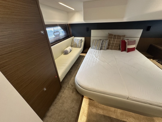 Bavaria Yachts R40 Coupe usado à venda