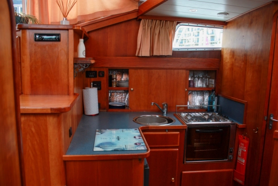 Keser Hollandia 1250 Steel Cruiser usado à venda