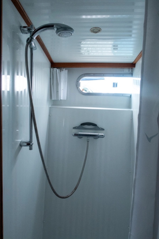 Keser Hollandia 1250 Steel Cruiser usado à venda