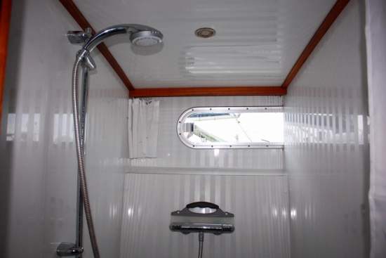 Keser Hollandia 1250 Steel Cruiser usado à venda