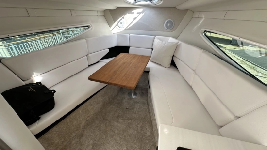 Regal 26 Express usata in vendita