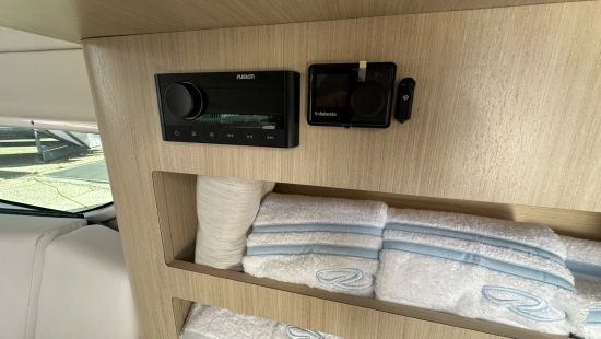 Regal 26 Express usata in vendita