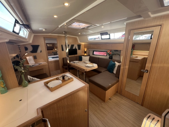 Bavaria Yachts C42 usata in vendita