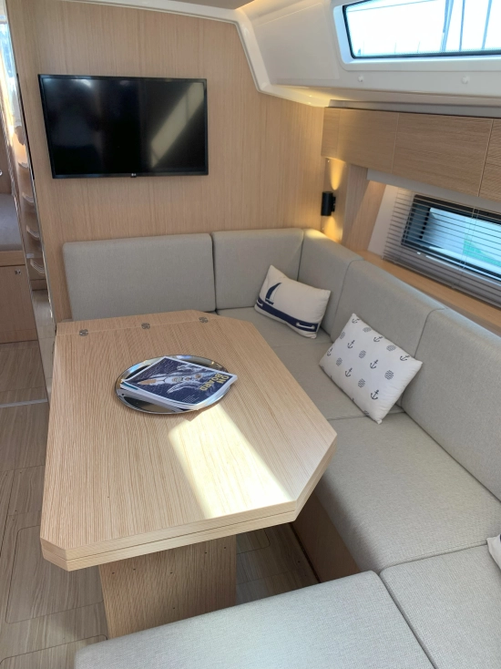 Bavaria Yachts C42 usata in vendita