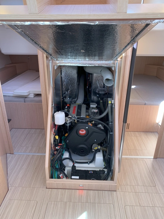 Bavaria Yachts C42 usata in vendita