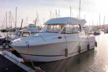 Jeanneau Merry Fisher 815 usado à venda