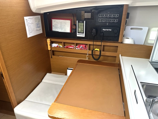 Jeanneau Sun Odyssey 410 usado à venda