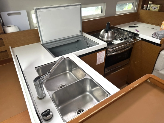 Jeanneau Sun Odyssey 410 usado à venda
