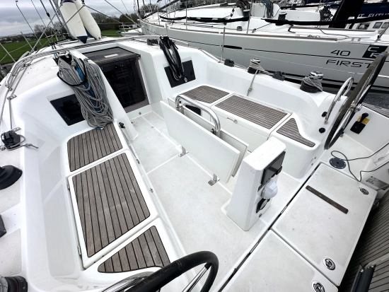 Jeanneau Sun Odyssey 410 usado à venda