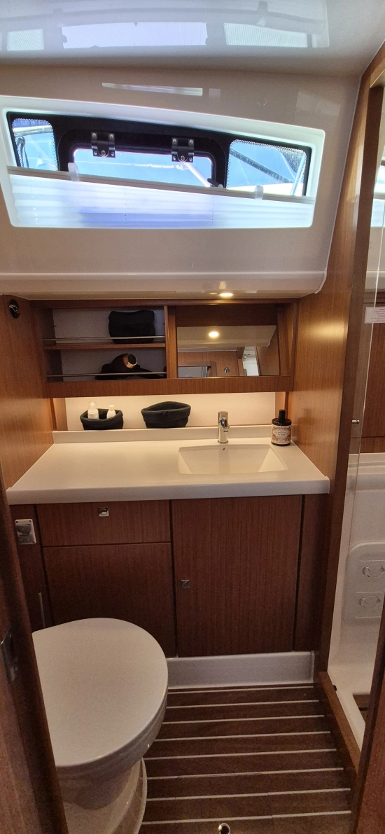 Bavaria Yachts Vision 42 de segunda mano en venta