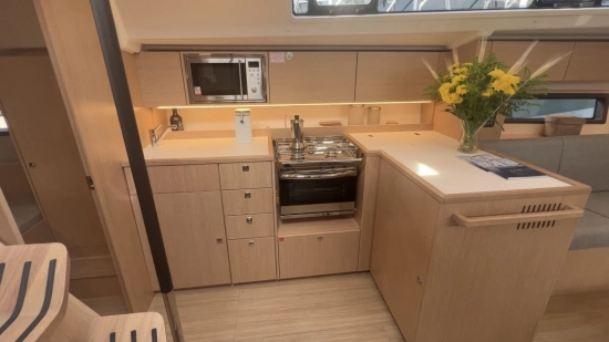 Bavaria Yachts C42 usata in vendita