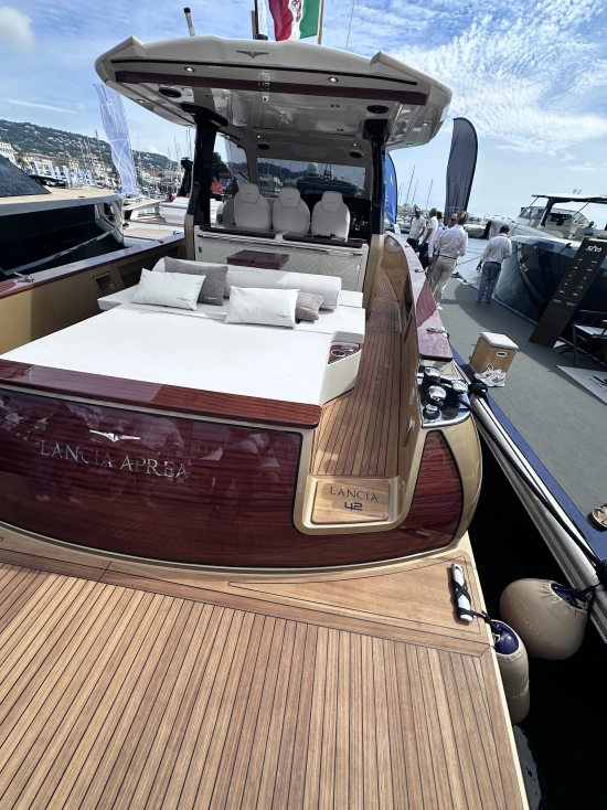 Lancia Aprea 42 novos à venda