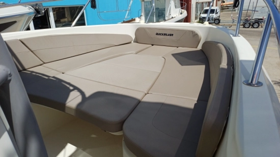 Quicksilver Activ 805 Pro Fish usado à venda