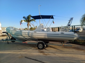 Valiant V 750 usado à venda