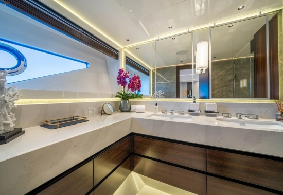 Sunseeker 90 Ocean nuova in vendita