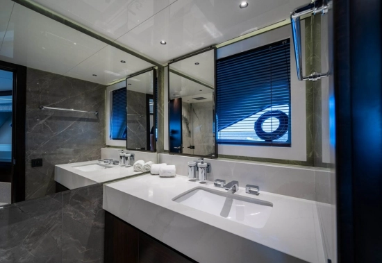Sunseeker 90 Ocean nuova in vendita