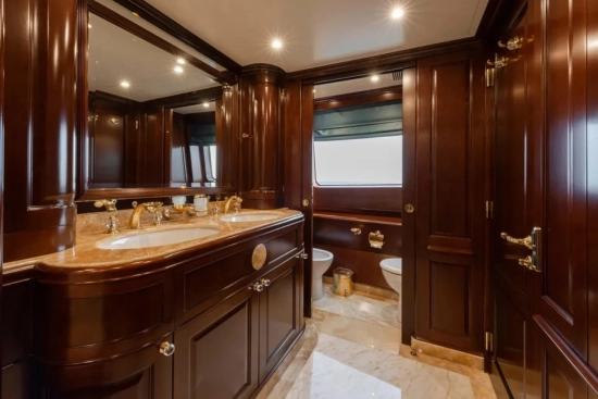 Benetti Classic 120 Classic 120 usata in vendita