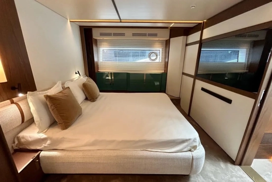 Azimut 72 Fly novos à venda
