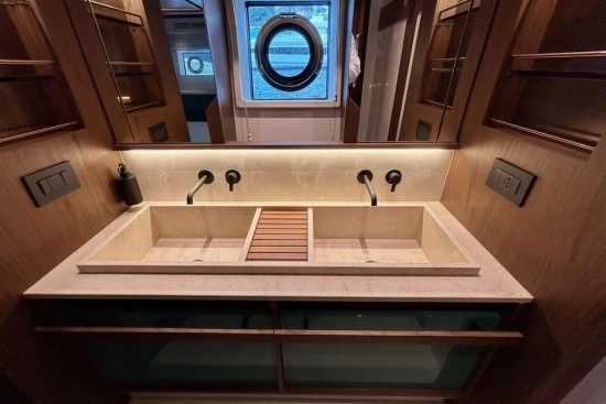 Azimut 72 Fly novos à venda