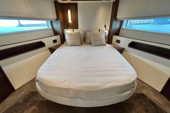 Azimut 72 Fly novos à venda