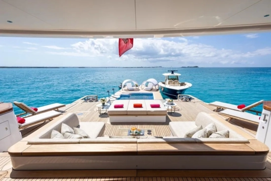 Benetti Oasis 40M Oasis 40 m usata in vendita