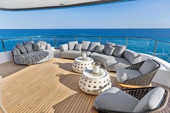 Benetti Oasis 40M Oasis 40 m usata in vendita