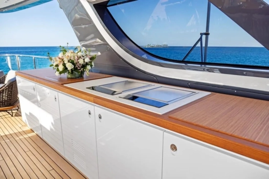 Benetti Oasis 40M Oasis 40 m usata in vendita