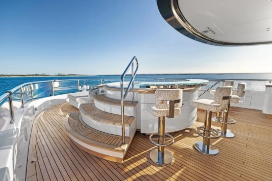 Benetti Oasis 40M Oasis 40 m usata in vendita