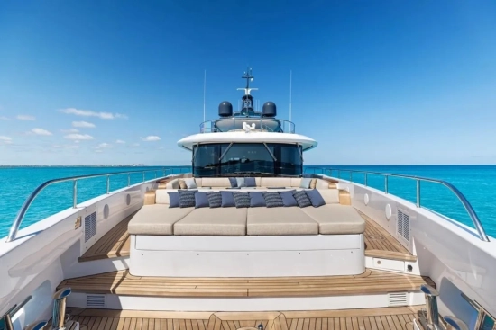 Benetti Oasis 40M Oasis 40 m usata in vendita