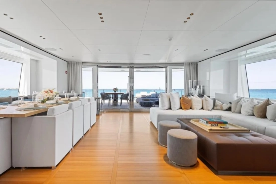 Benetti Oasis 40M Oasis 40 m usata in vendita