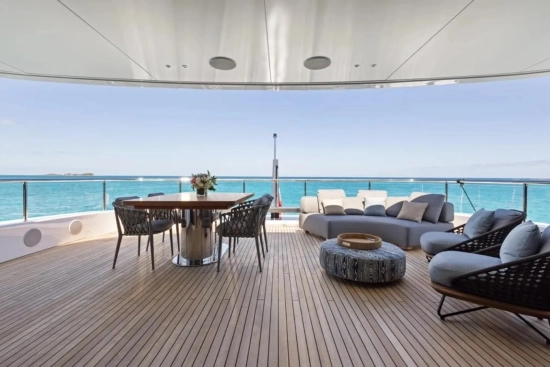 Benetti Oasis 40M Oasis 40 m usata in vendita