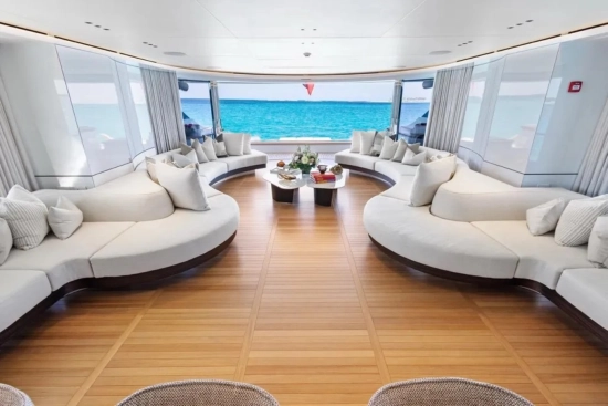 Benetti Oasis 40M Oasis 40 m usata in vendita